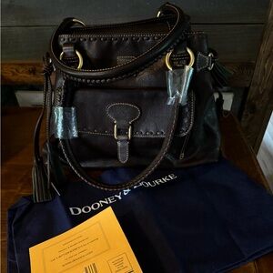 Never Used vintage D&B medium pocket tassel bag